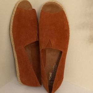 Toms sandals  open toe 11W CLOSET CLEARING MAKE OFFER!